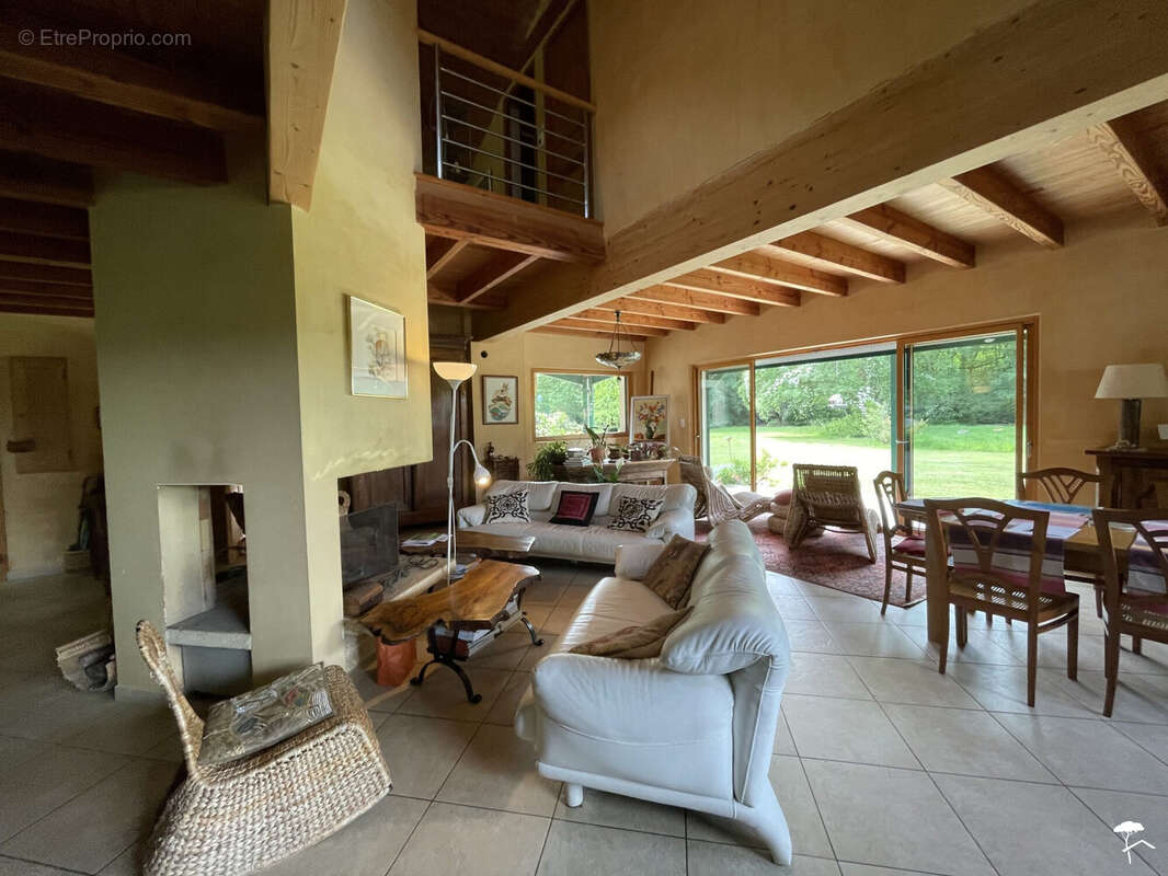 Maison à SAINT-SYMPHORIEN