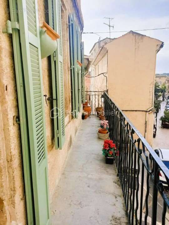 Appartement à LAMBESC