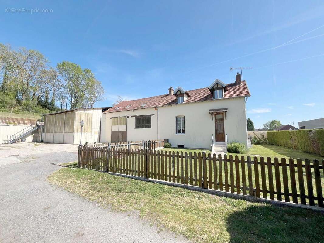 Maison à LE MEUX