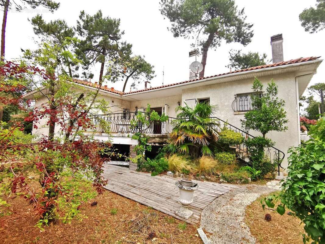 Maison à SAINT-GEORGES-DE-DIDONNE