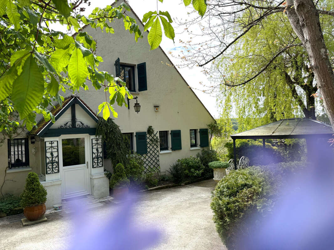 Maison à VILLENEUVE-SUR-BELLOT