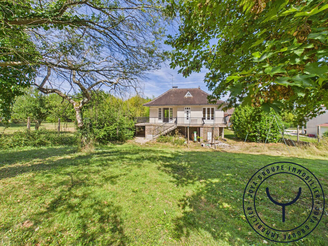 Maison 71 m² à Mesnil-Saint-Pere  - photo 2