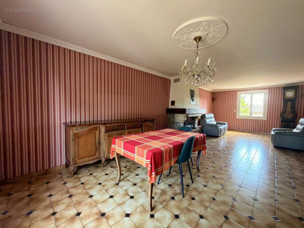 Maison à VILLEFAGNAN