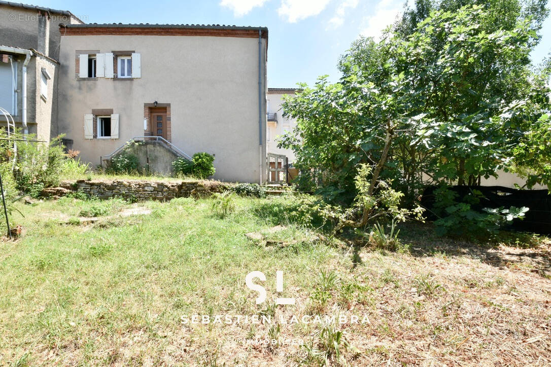 Maison à SAINT-JUERY