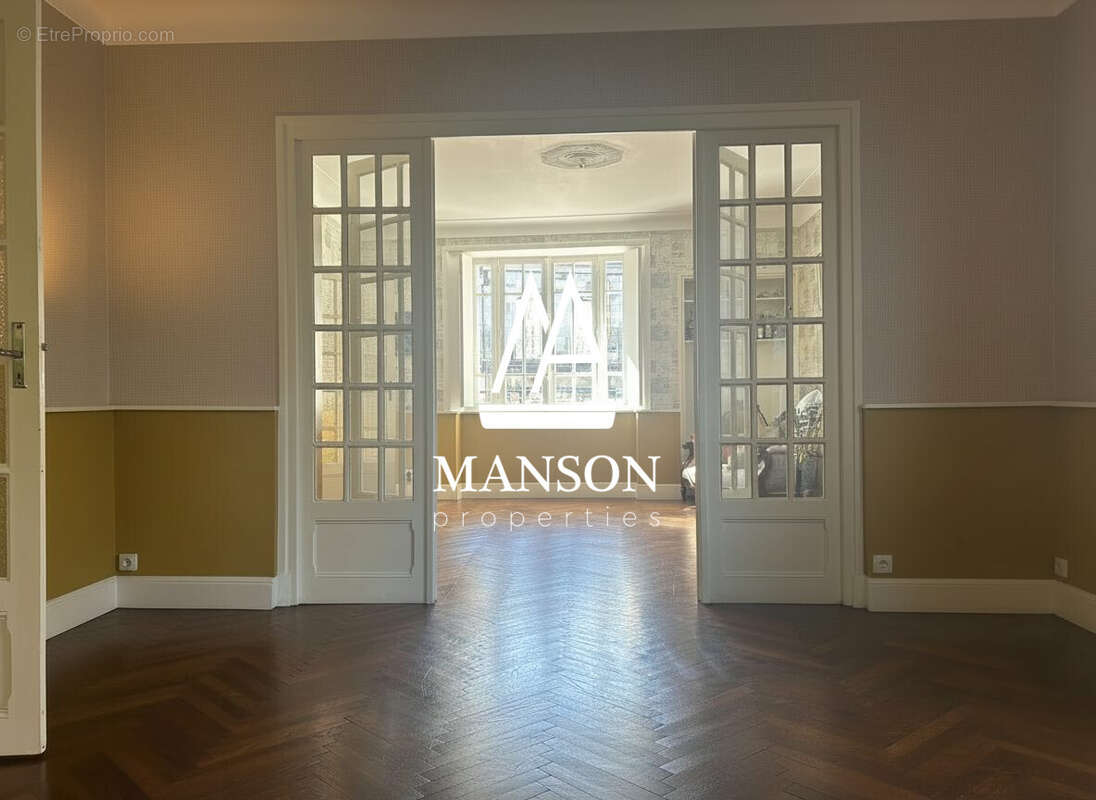 Maison à COMBOURG
