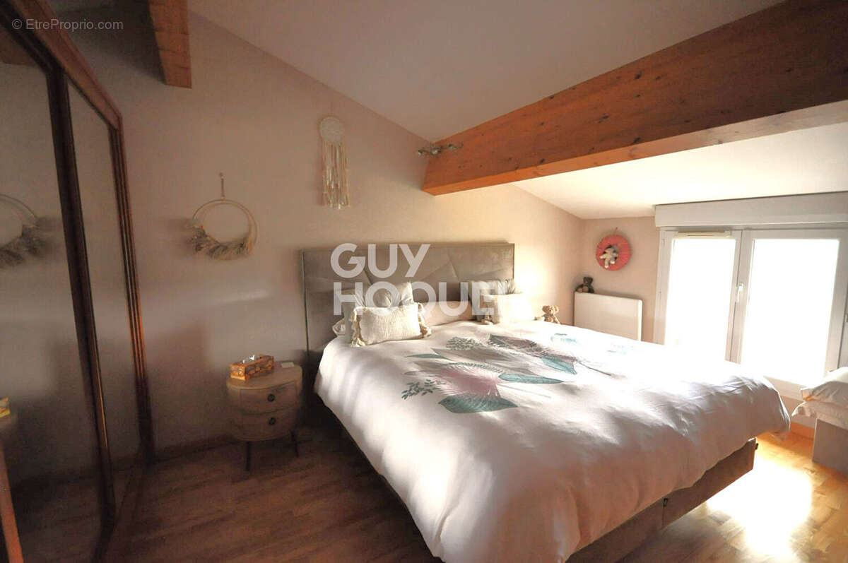 Maison à Saint Martin en Haut de 9 pièces, 165 m2 sur une parcelle de 1004 m². - photo 9