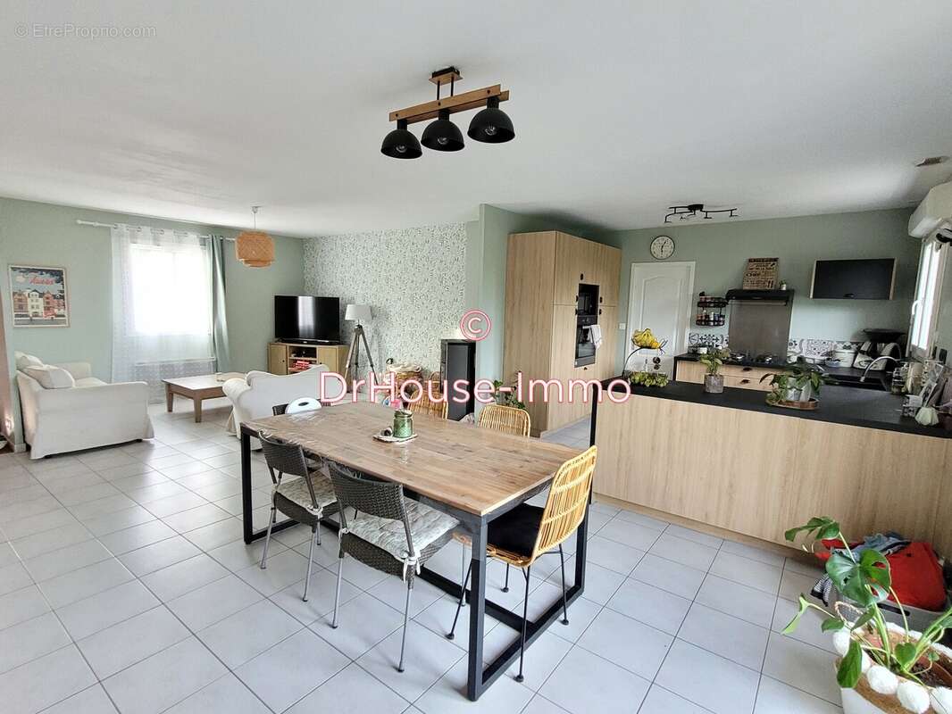 Maison à SAINTE-CATHERINE-DE-FIERBOIS