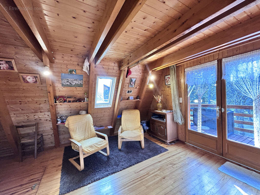 Maison à SAINT-SAUVEUR-CAMPRIEU