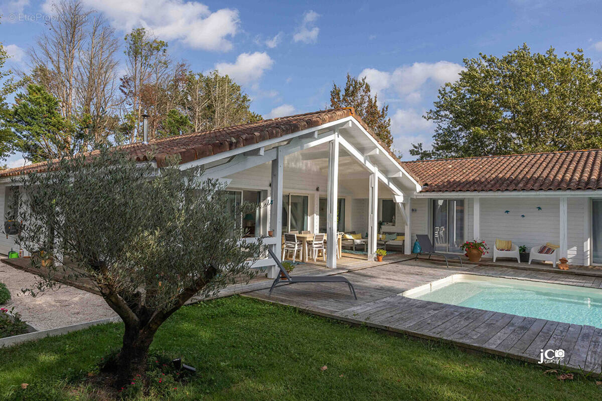 Maison à VIELLE-SAINT-GIRONS