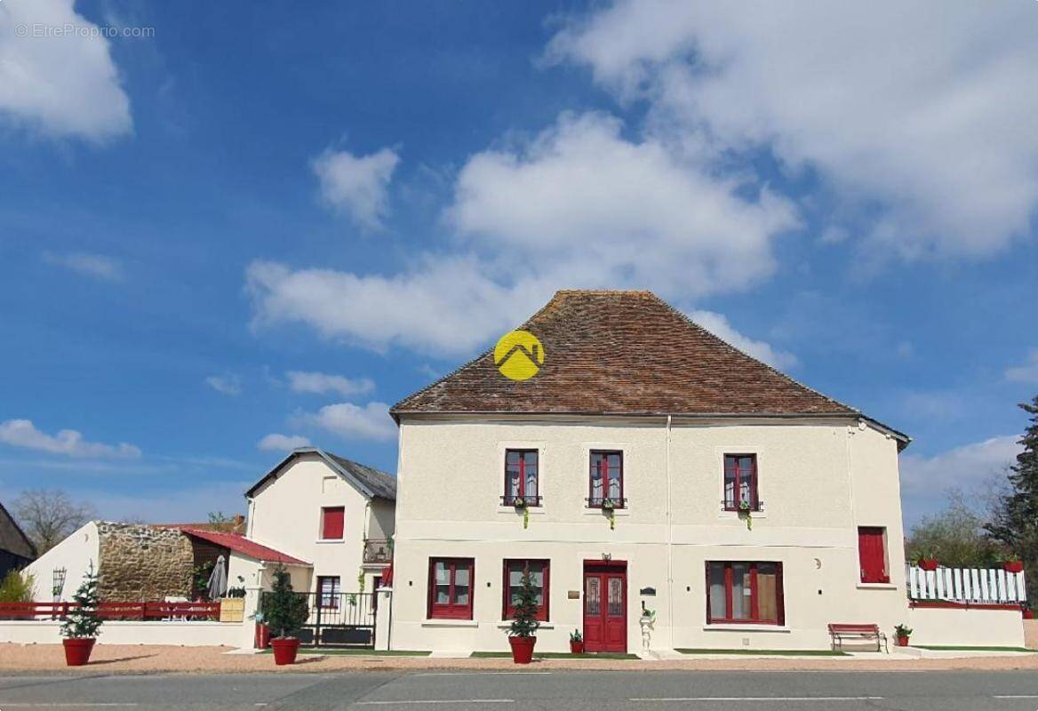 Maison à MONTLUCON