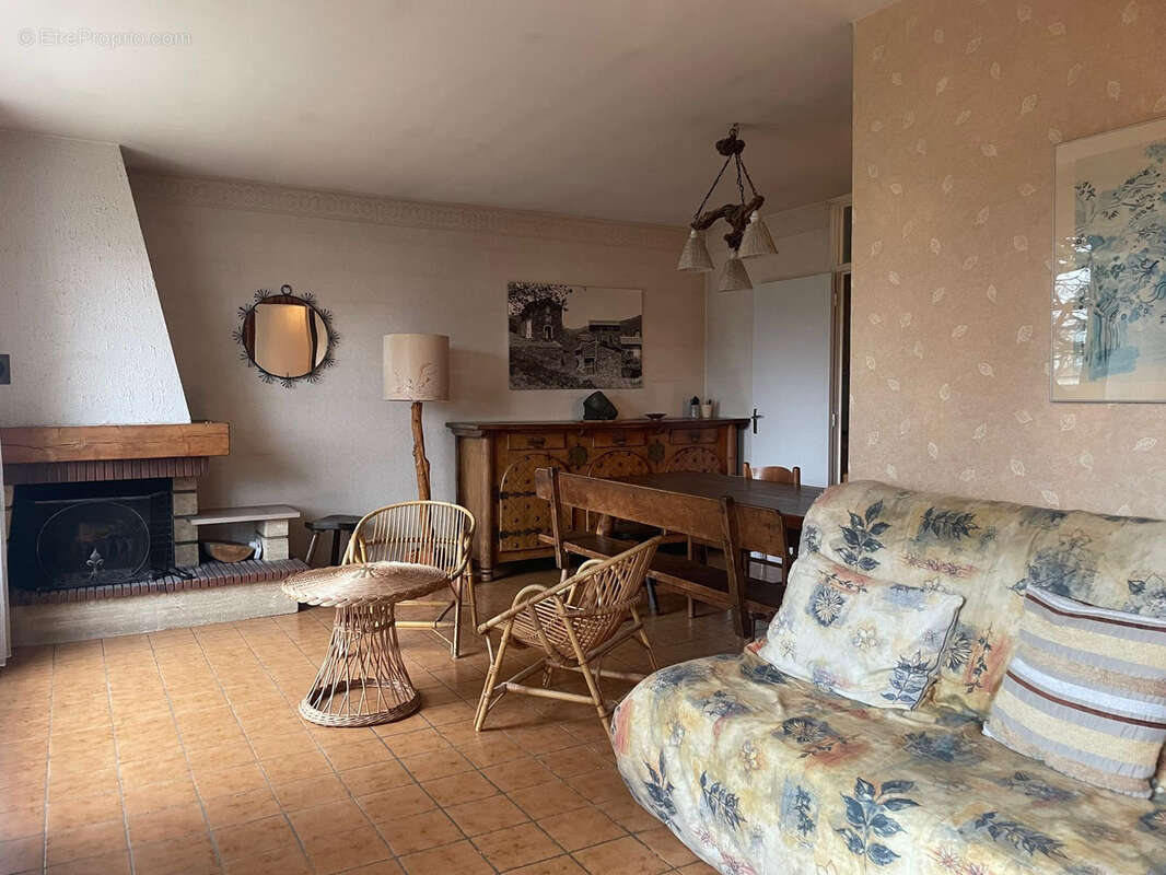 Maison à ECHIROLLES