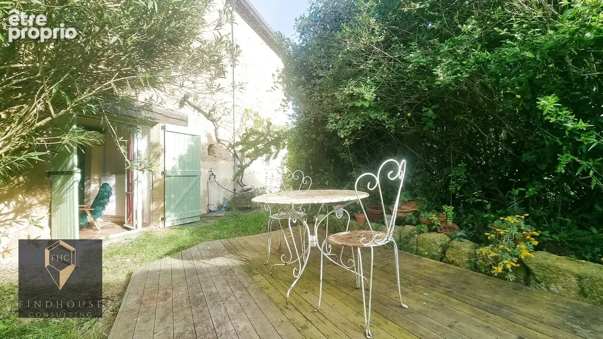 Coup de cœur   Maison de caractère 224 m2   Piscine   Vue dégagée   Calme absolu - photo 2