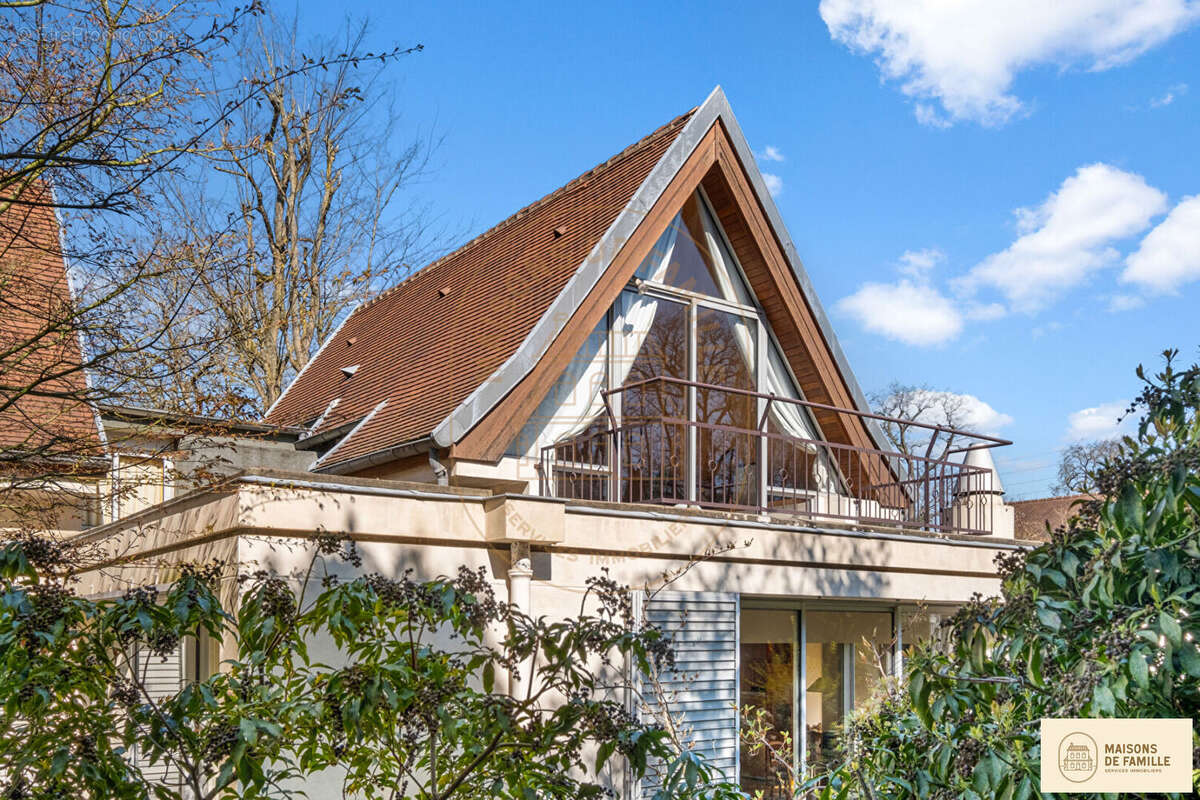 Maison à LA CELLE-SAINT-CLOUD