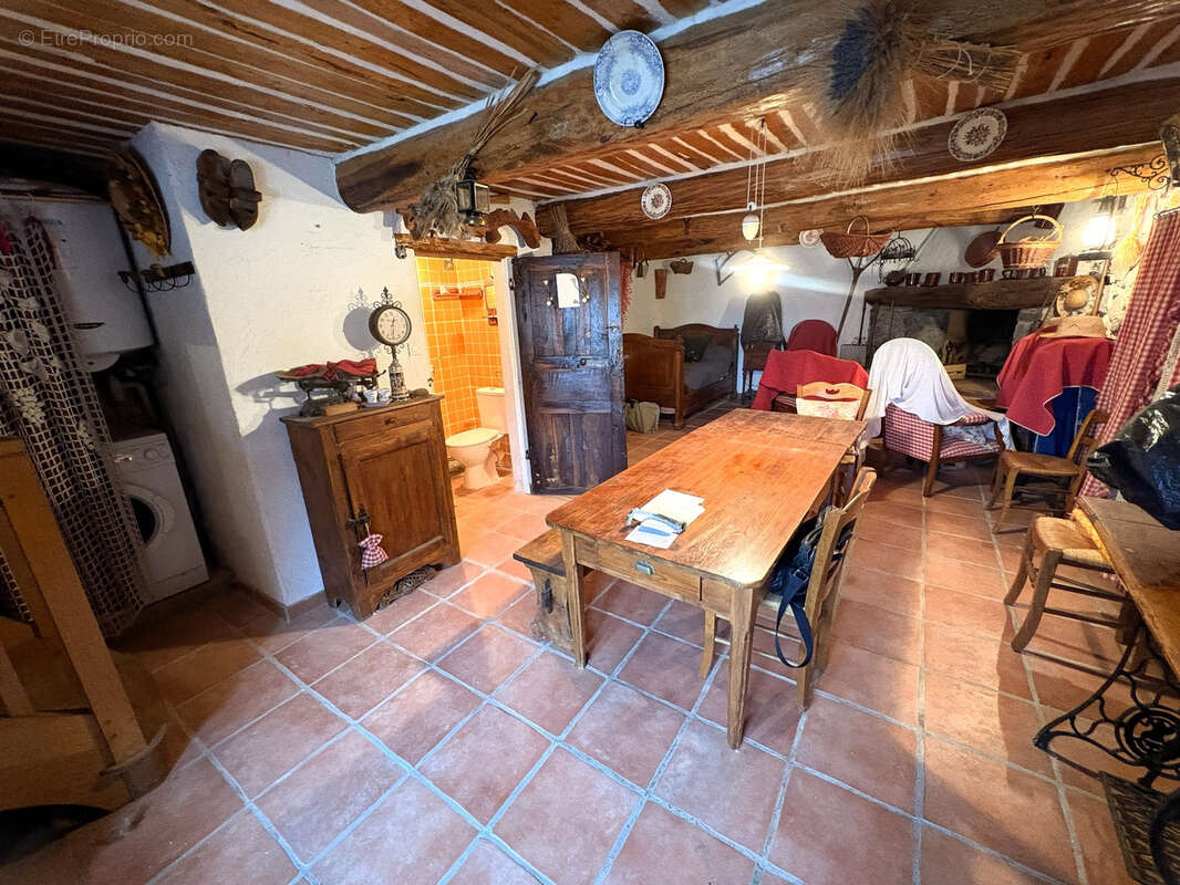 Maison à SAINT-JULIEN