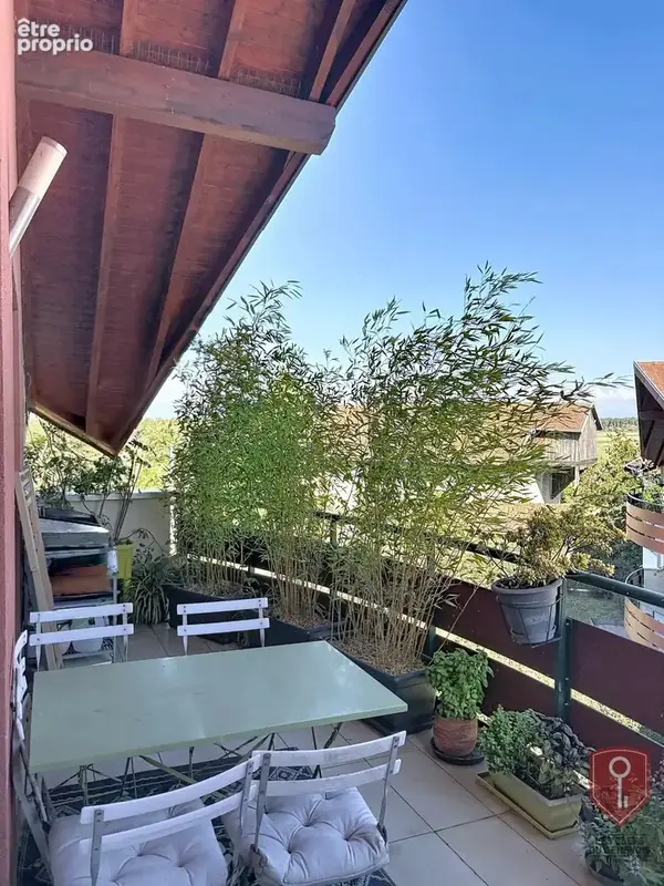 Cranves-Sales – appartement T4 en duplex au dernier étage, terrasse, garage, à pied du collège - photo 1