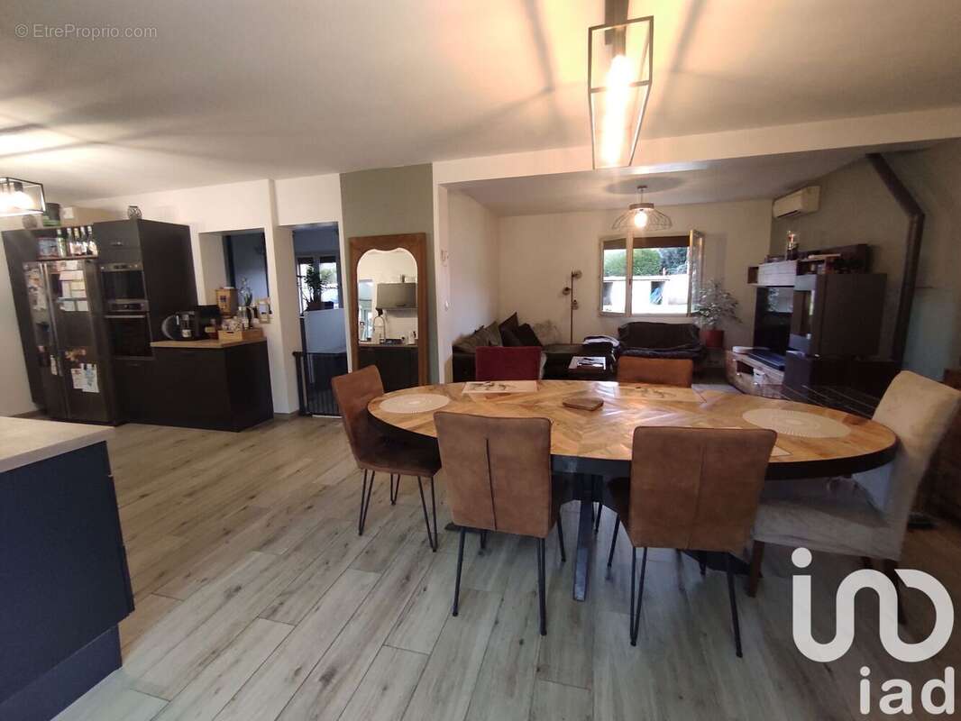 Photo 6 - Maison à CHATENAY-SUR-SEINE