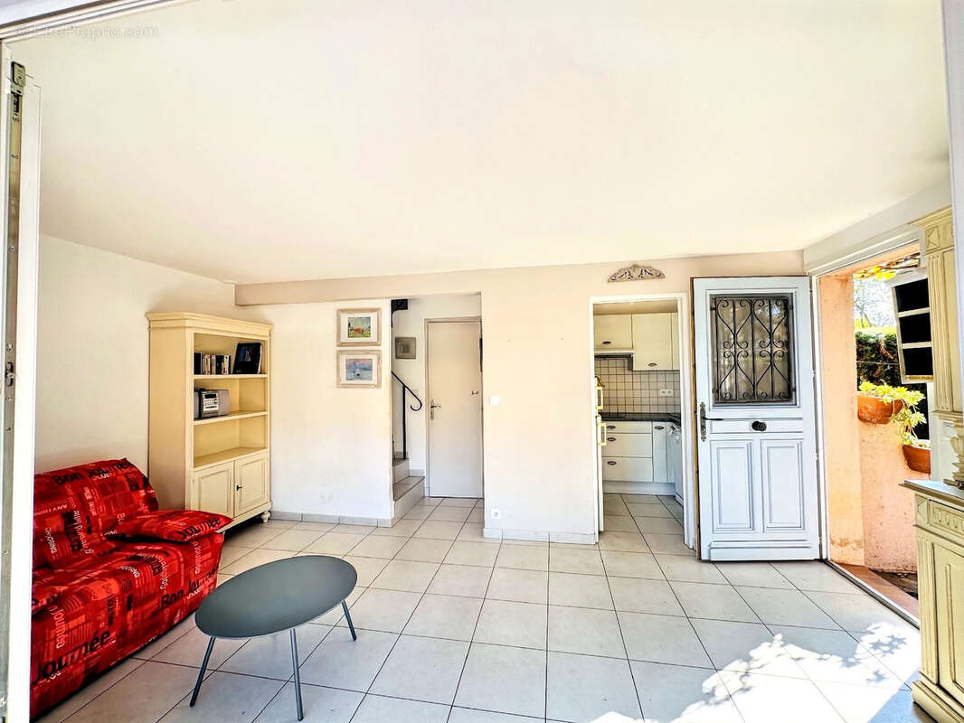 Maison à LA LONDE-LES-MAURES