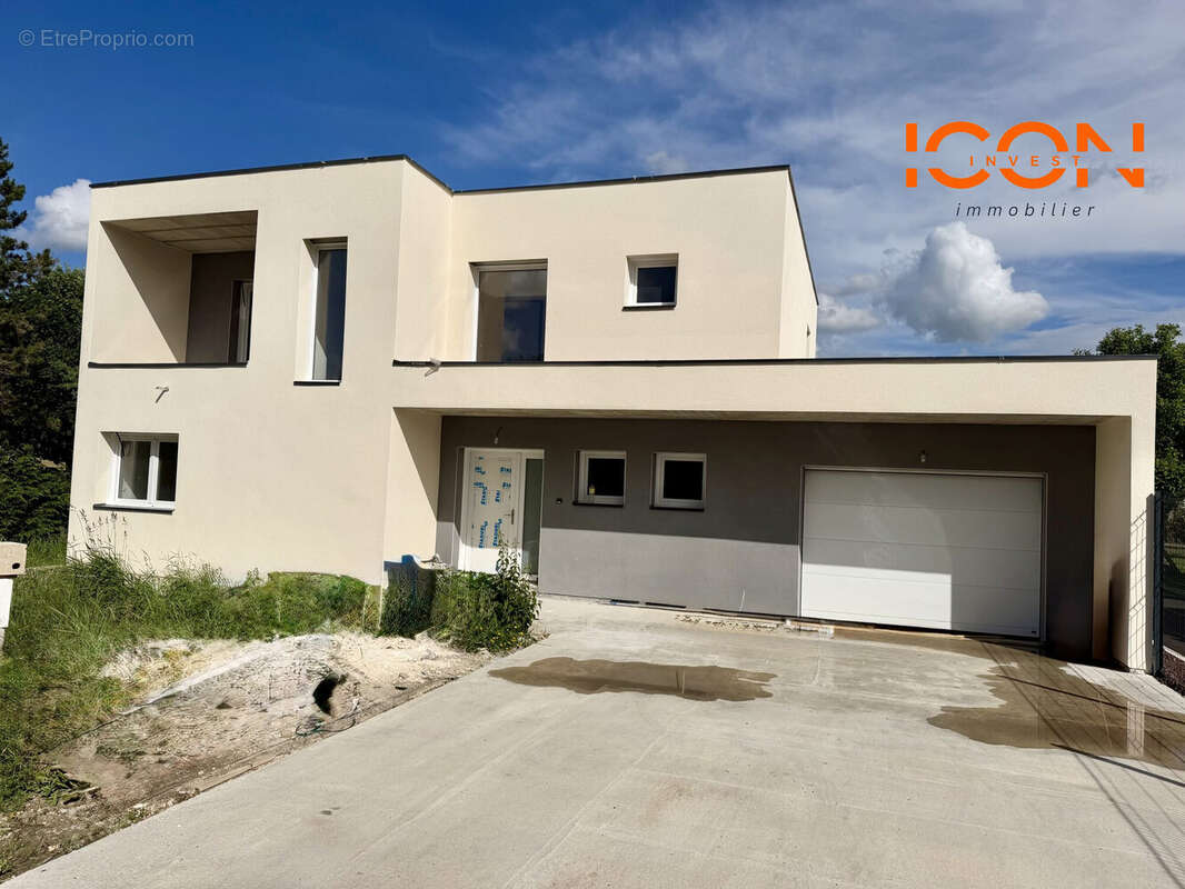 Maison 150 m² à Petit-Croix  - photo 3