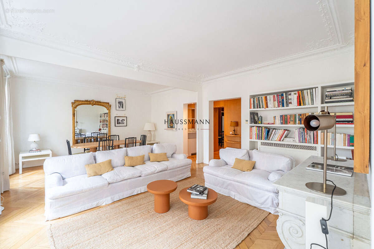 Appartement à PARIS-6E
