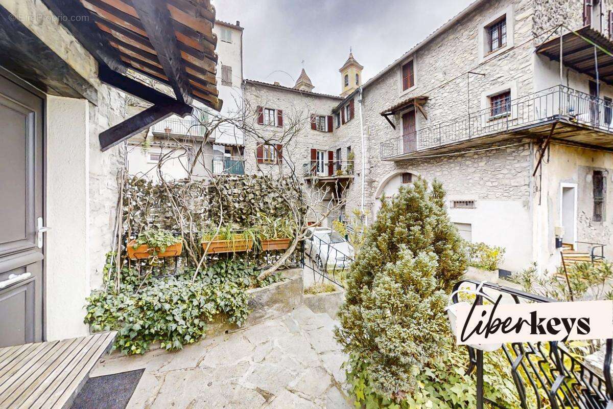 Maison à L'ESCARENE