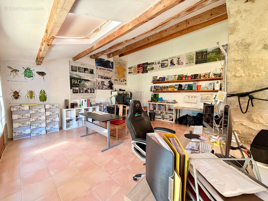 Maison de cachet de 367m2 sur un niveau avec un terrain de 800m2 - PLAISSAN - PEZENAS - photo 17