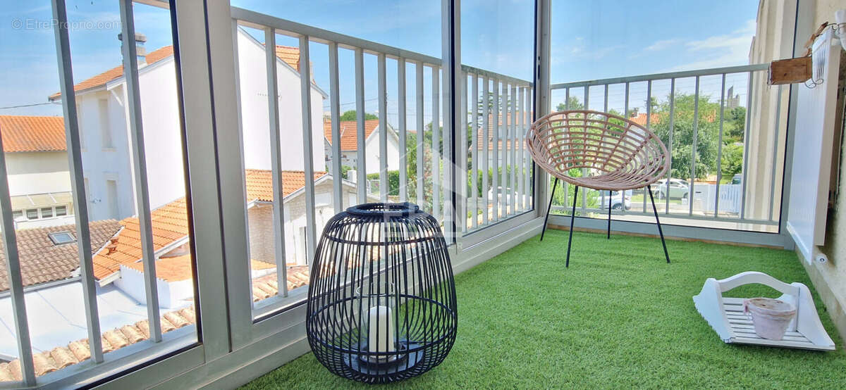Joli studio plein centre - pas de travaux a prevoir - a 8 min a pied du marche central - photo 2
