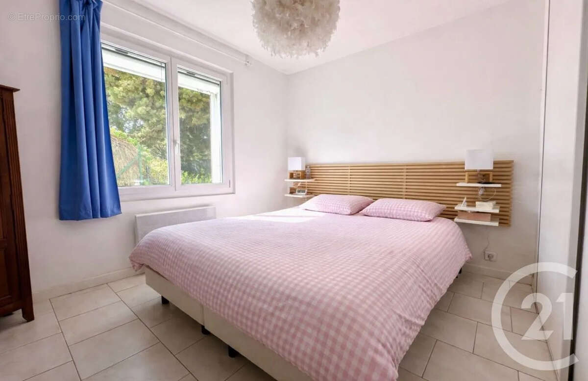 Appartement à SIX-FOURS-LES-PLAGES