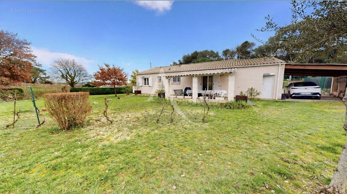 Maison à COUFFOULENS