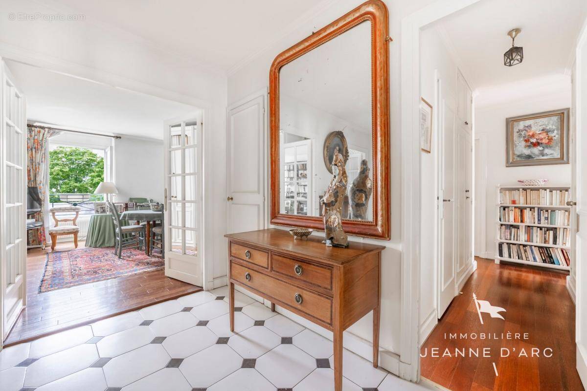 Appartement à VERSAILLES