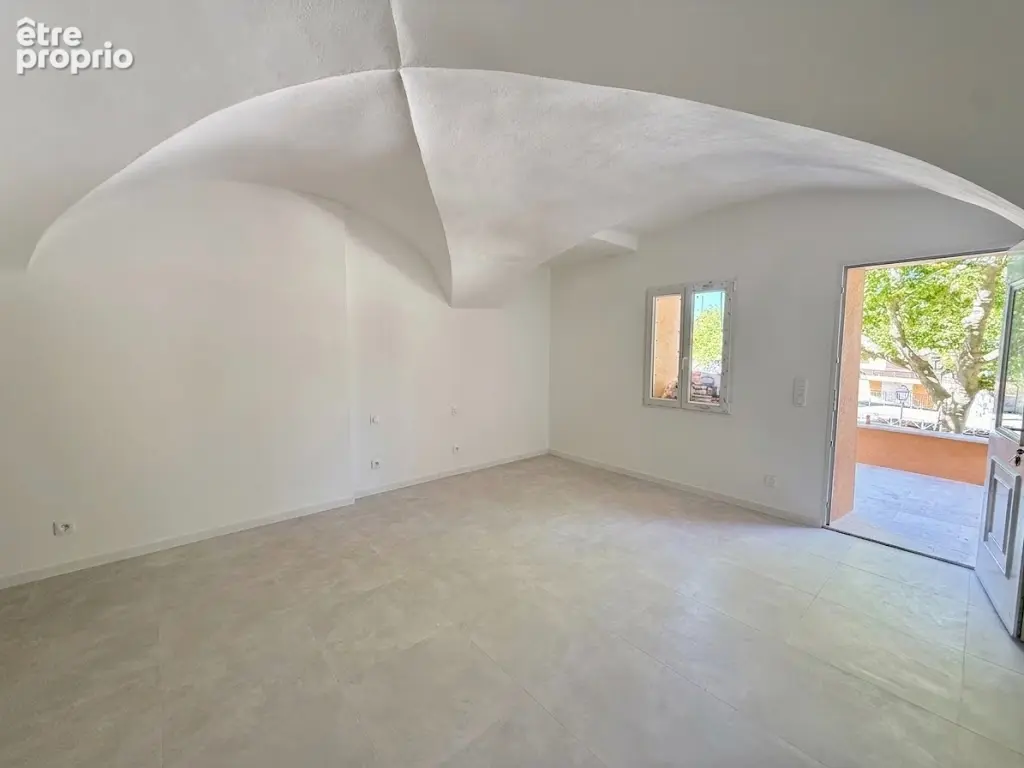 Maison de village avec extérieur à Pourrieres 4 pièce(s) 92 m2 - photo 2
