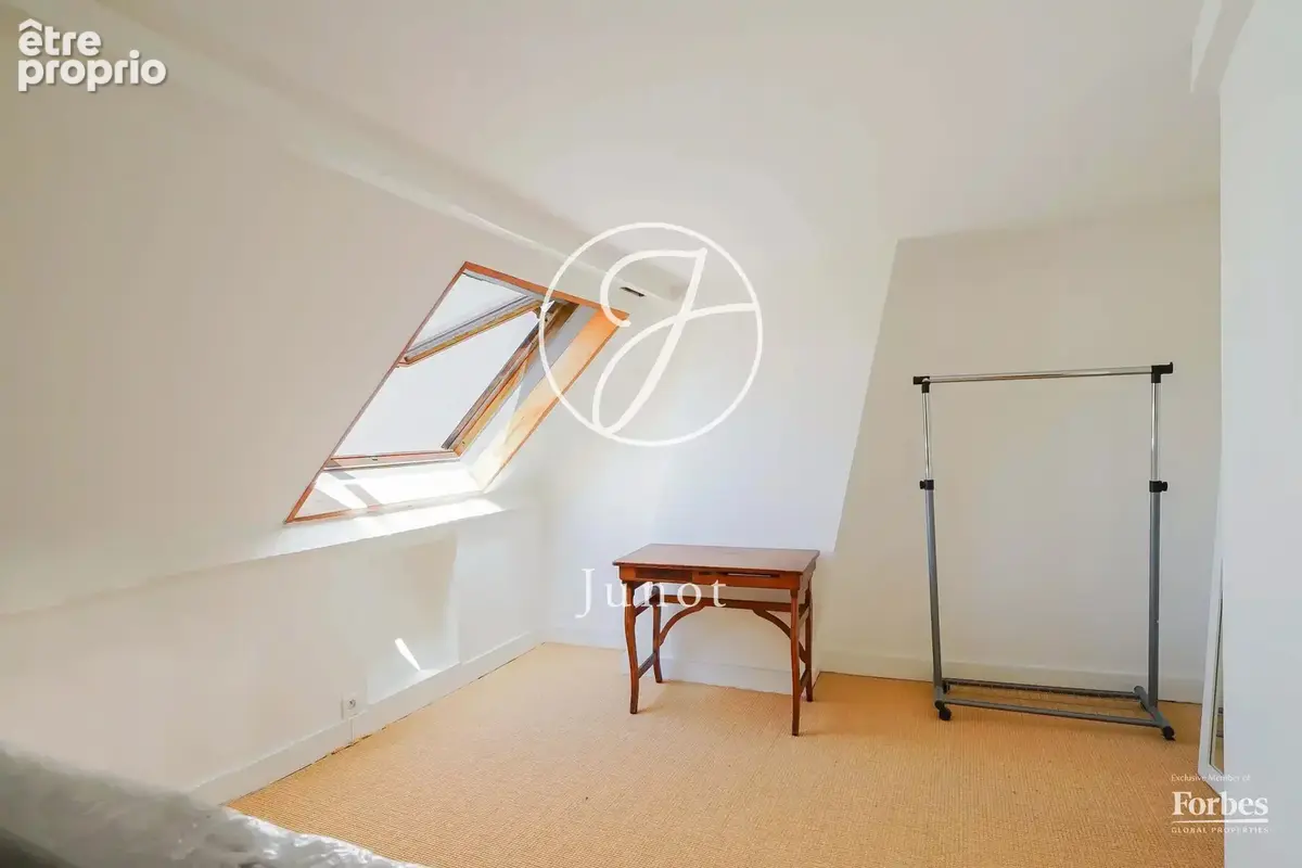 Paris 5e - MAUBERT-MUTUALITE / RUE MAÎTRE ALBERT - Triplex - 4 pièces - 96,95m² Carrez - 106,62m² au sol - 3 chambres - Esprit m - photo 17