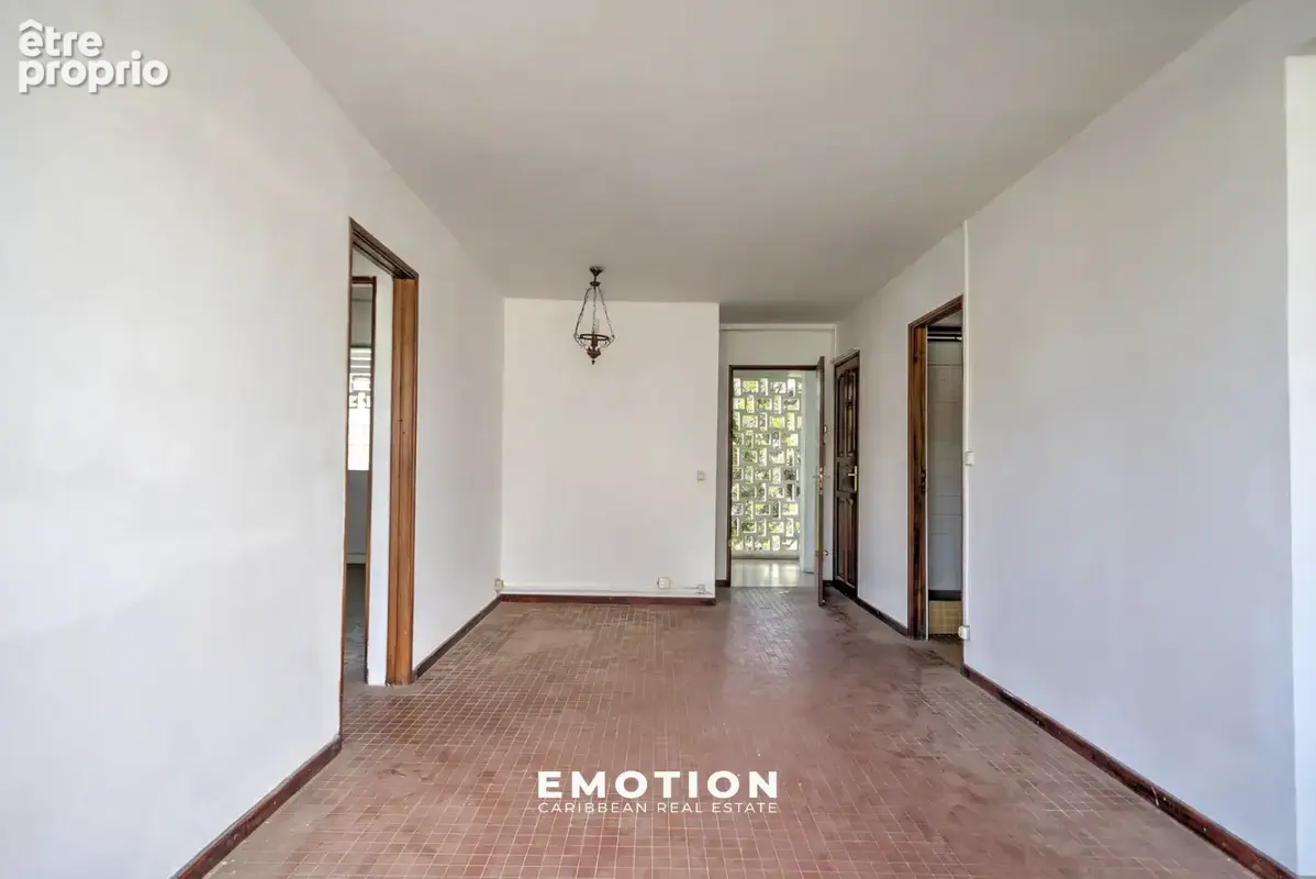 Appartement T4 66 m2 + terrasse - Le Raizet   Les Abymes - photo 14