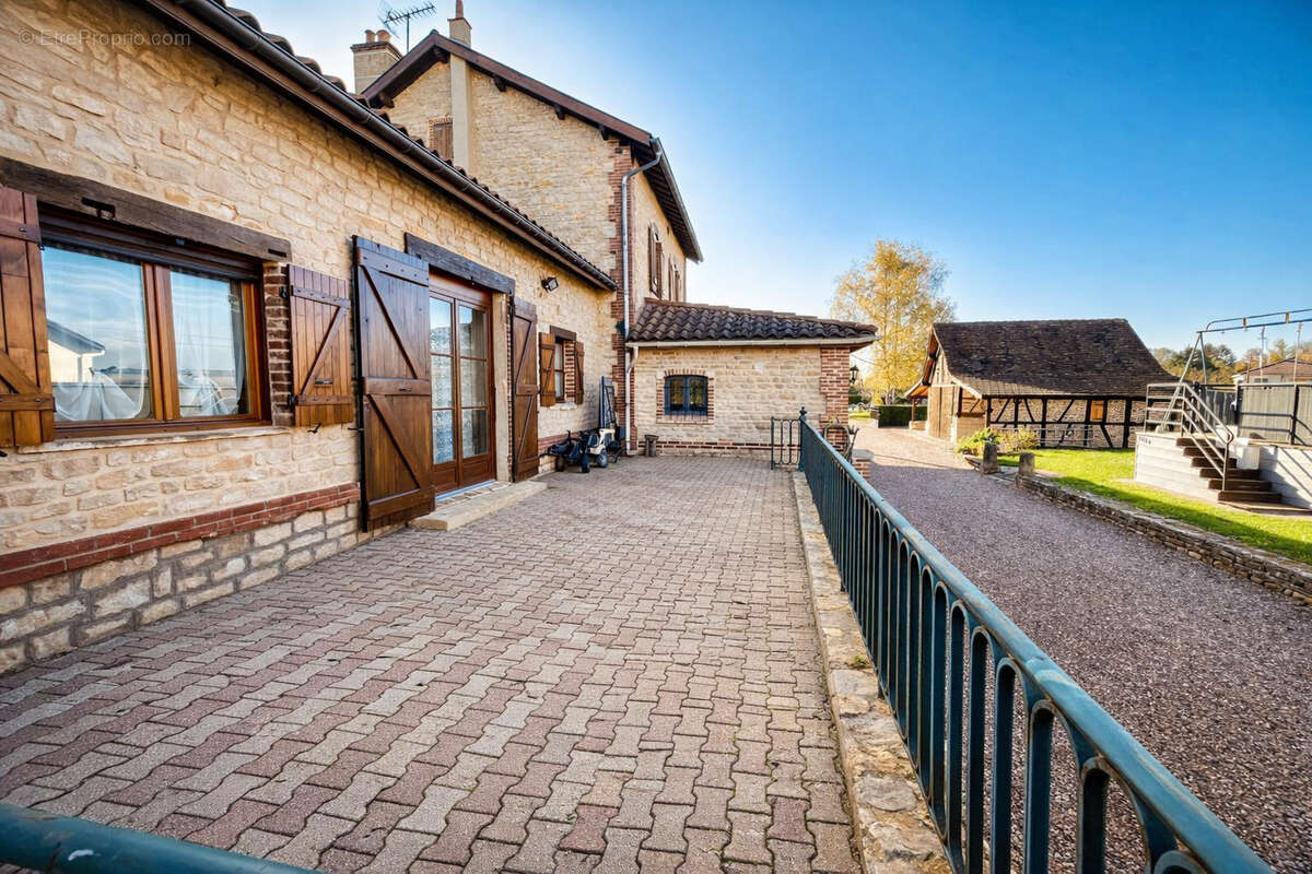 Maison à CUISERY