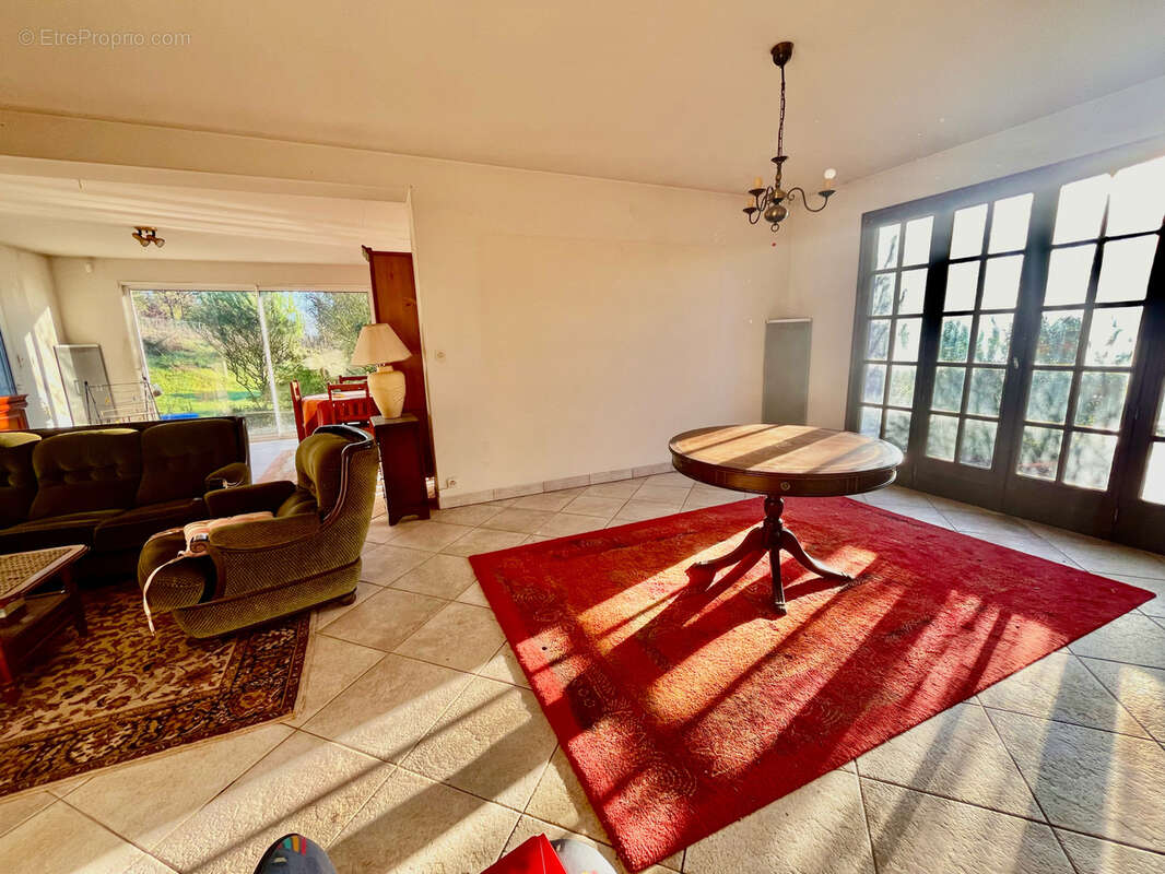 Maison à MONTREUIL-BELLAY