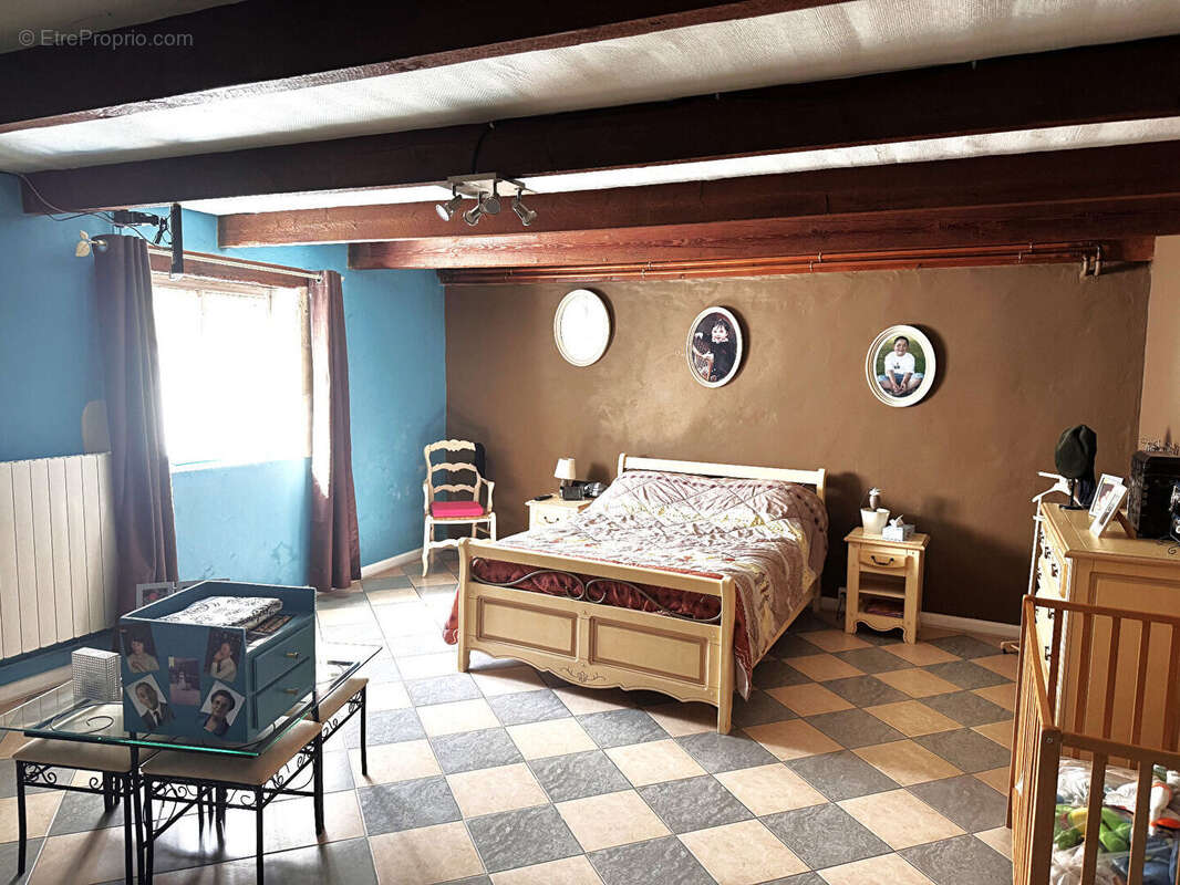 Maison à TONNAY-CHARENTE