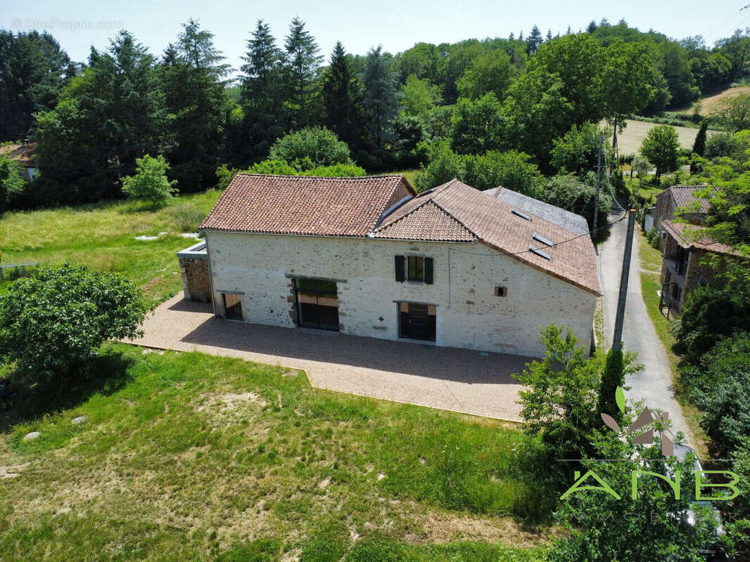 Maison à ECURAS