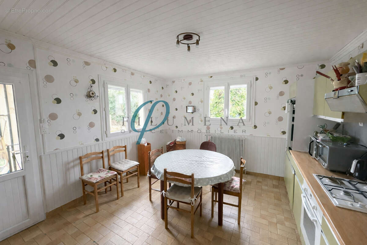 Maison à MONTREVAULT