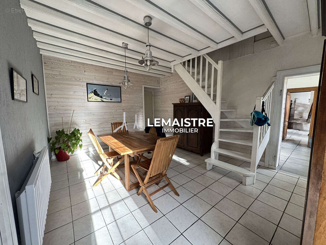 Maison à BEC-DE-MORTAGNE