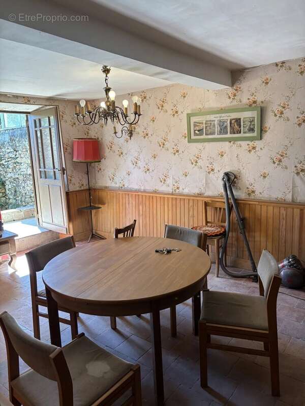 Maison à LES BORDES-SUR-ARIZE