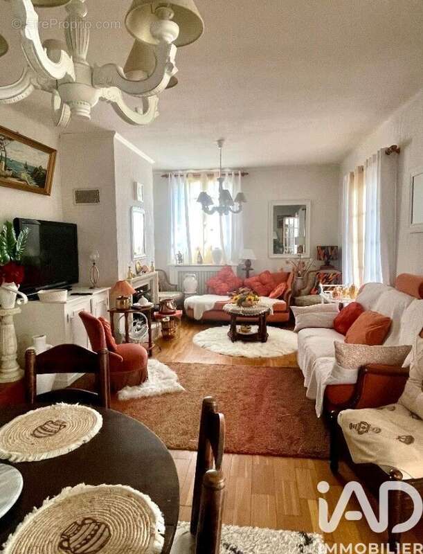 Photo 3 - Maison à ENSUES-LA-REDONNE