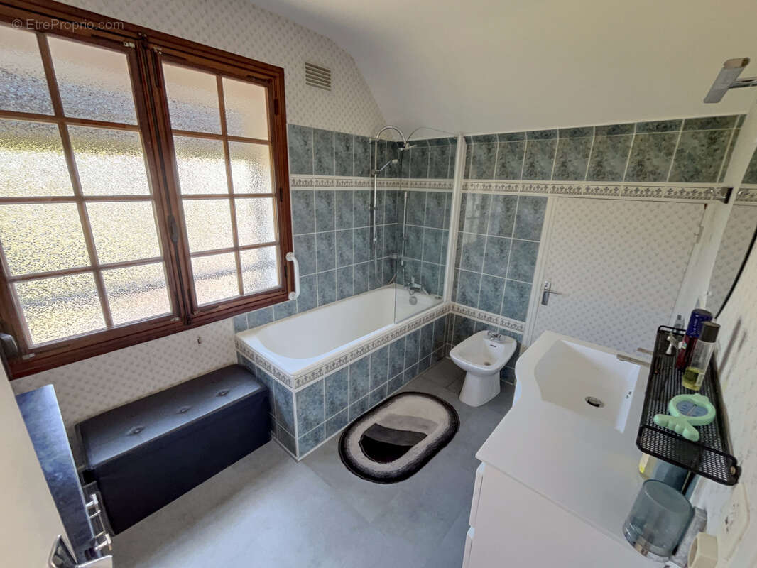 Nouveauté en exclusivité   maison familiale dans un quartier calme et recherché - photo 11