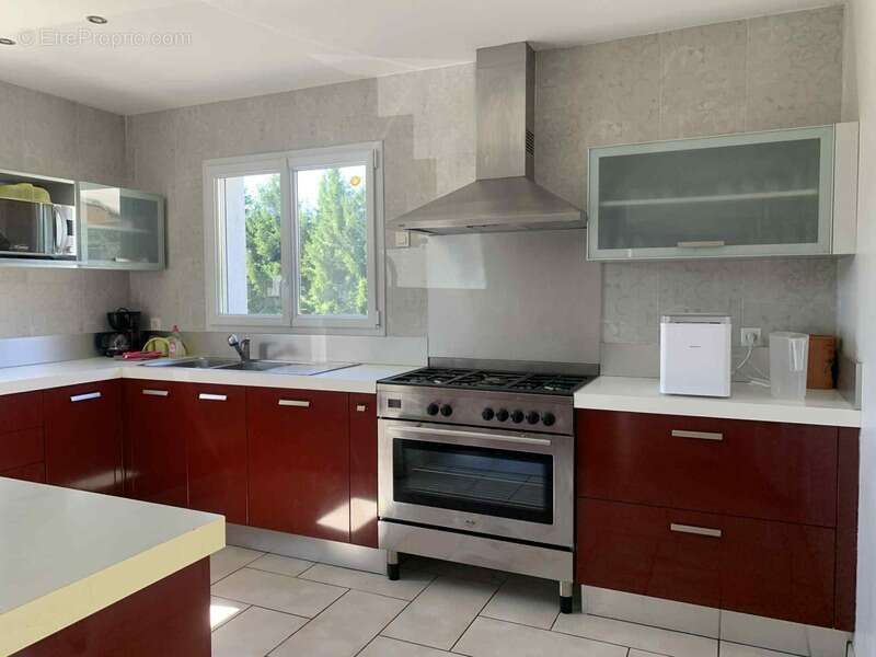 Maison avec studio indépendant et piscine chauffée – 2300 m² de terrain – CHABESTAN (05) - photo 7