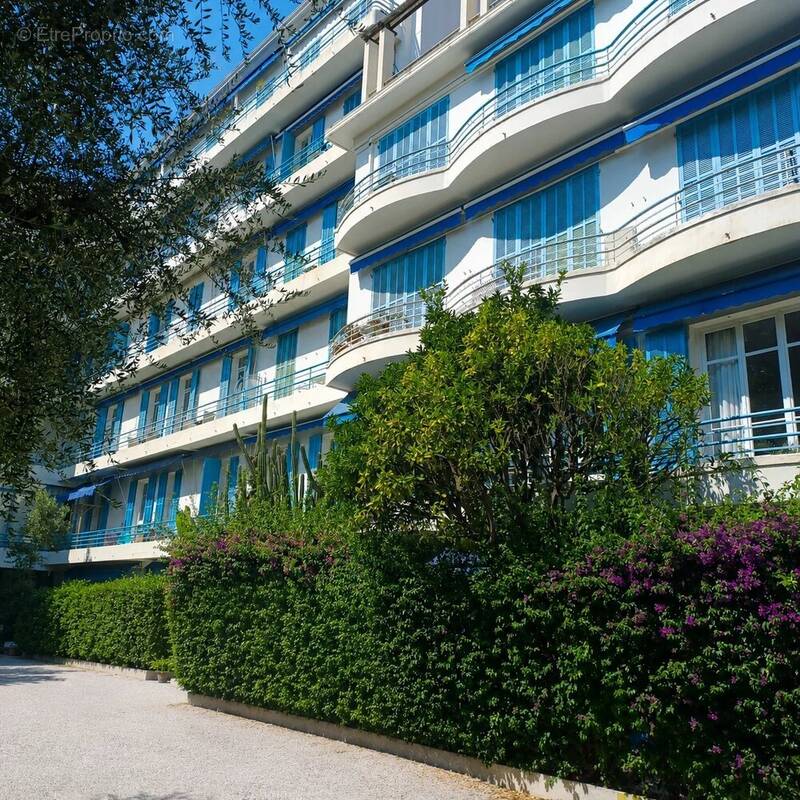 Appartement à BEAULIEU