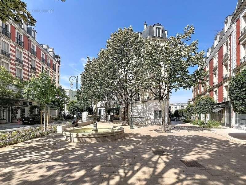 Appartement à LA GARENNE-COLOMBES
