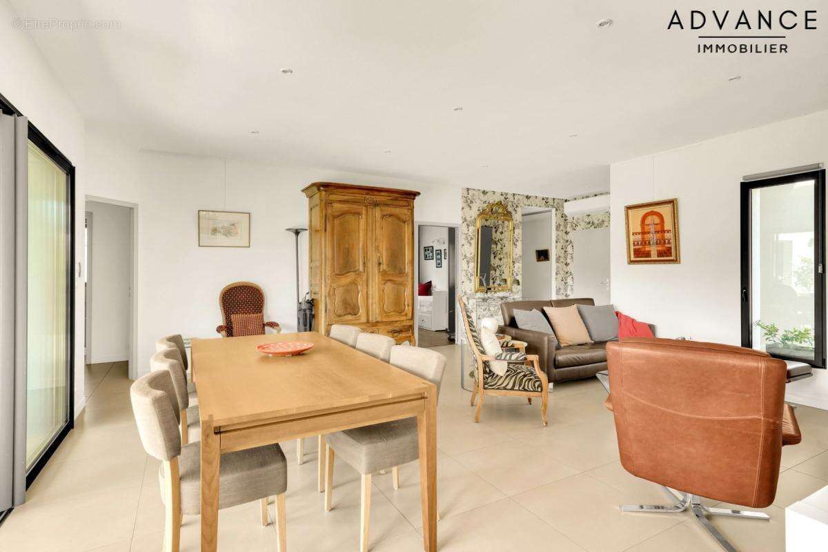 Maison à SAINT-NAUPHARY