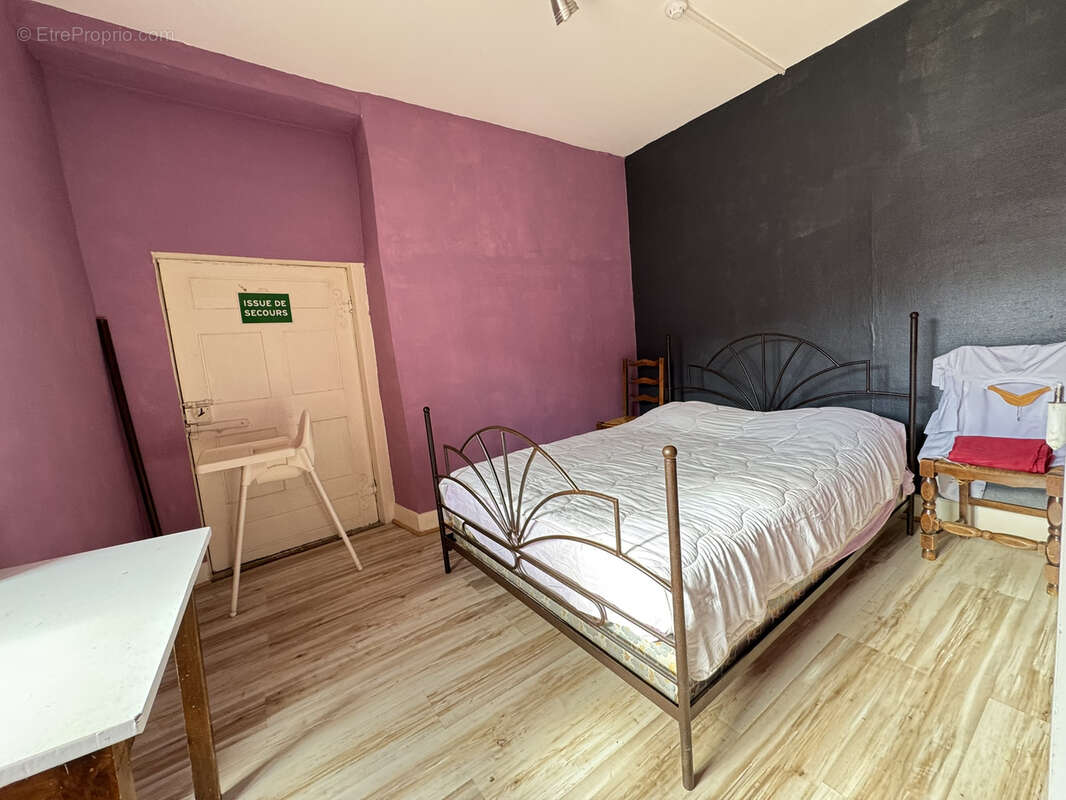 Maison à SAINTE-CROIX-EN-JAREZ