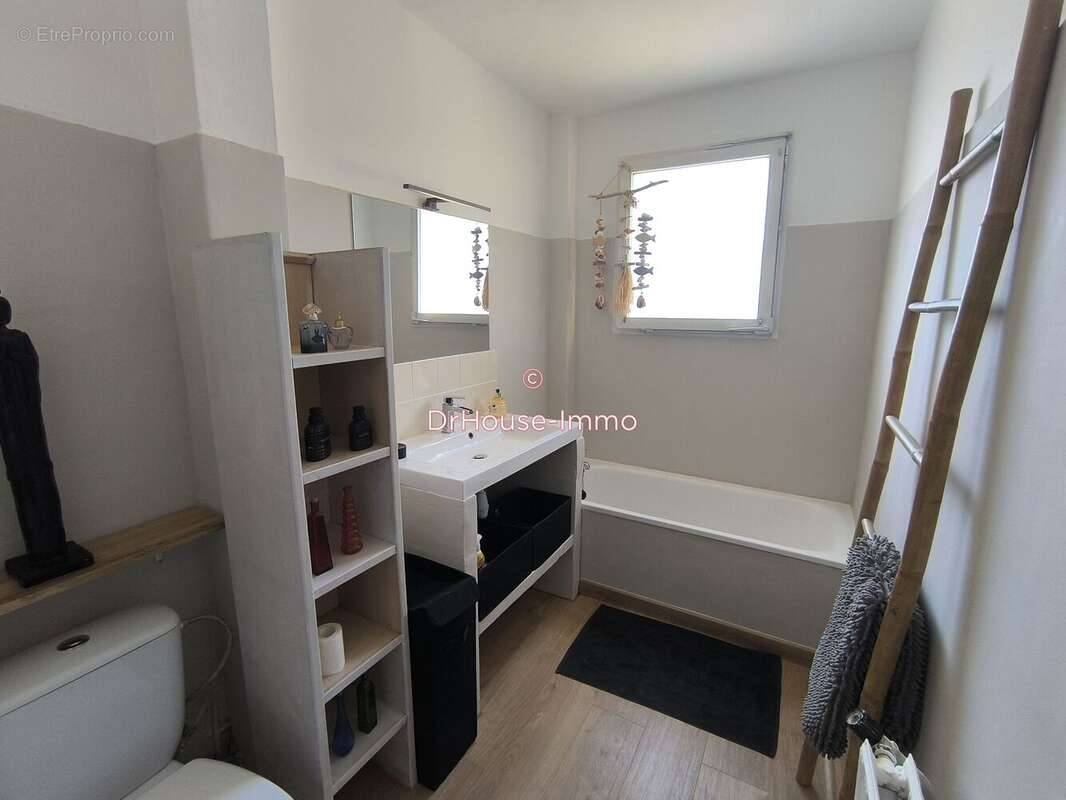 Maison 92 m² à Aubagne  - photo 8