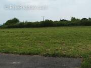 Terrain à SAINT-SATURNIN