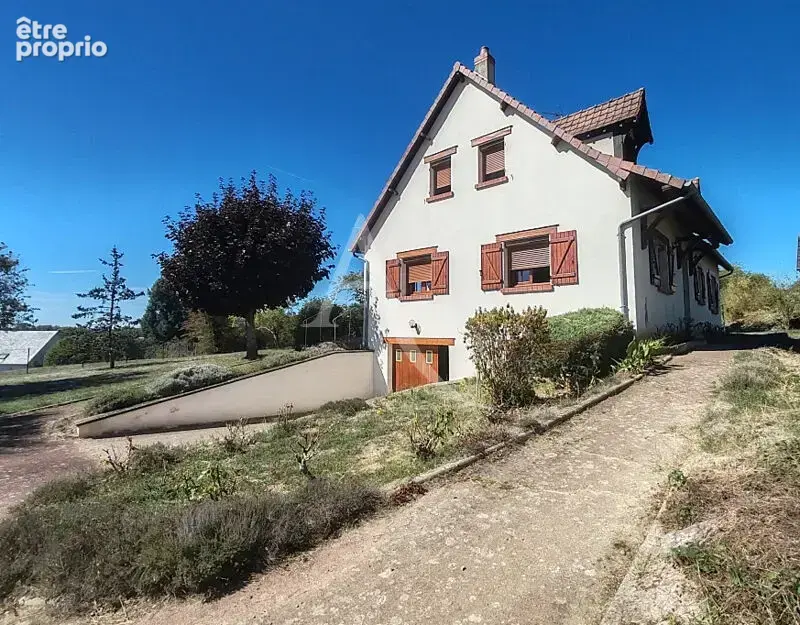 Maison à CANDE-SUR-BEUVRON