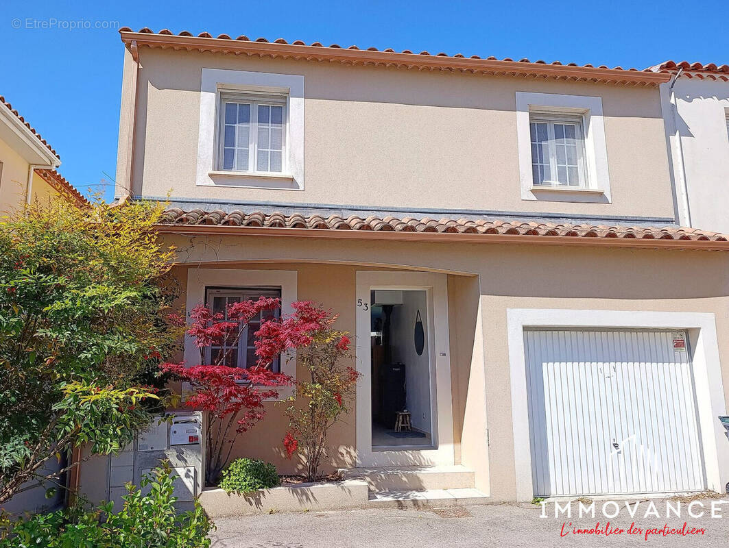 Maison à GALLARGUES-LE-MONTUEUX